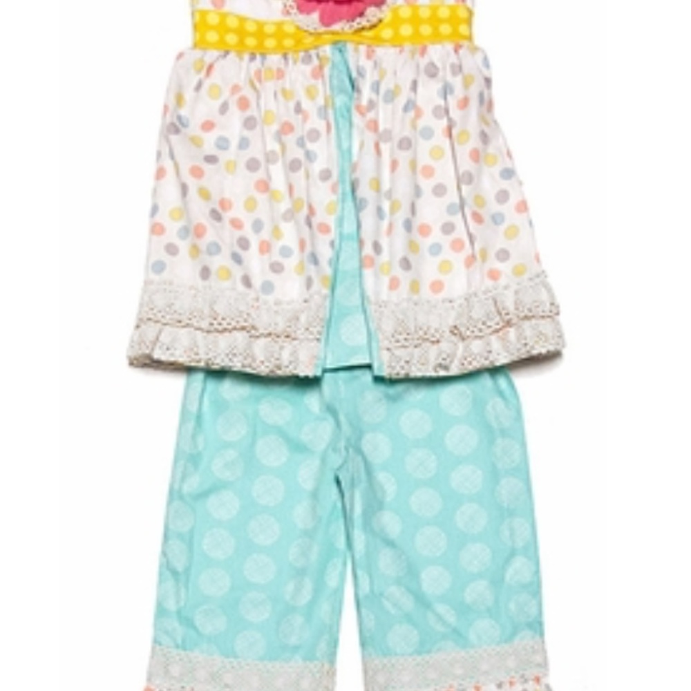 NEW - Girls 2 piece set